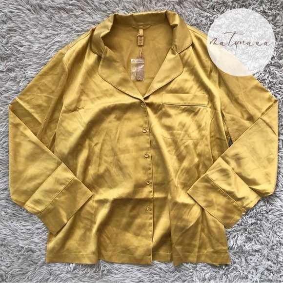 Skims Stretch Silk Pajama Top in Topaz